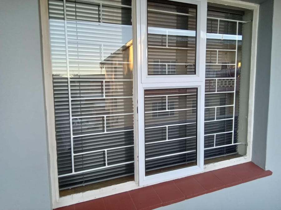 2 Bedroom Property for Sale in College Hill Eastern Cape